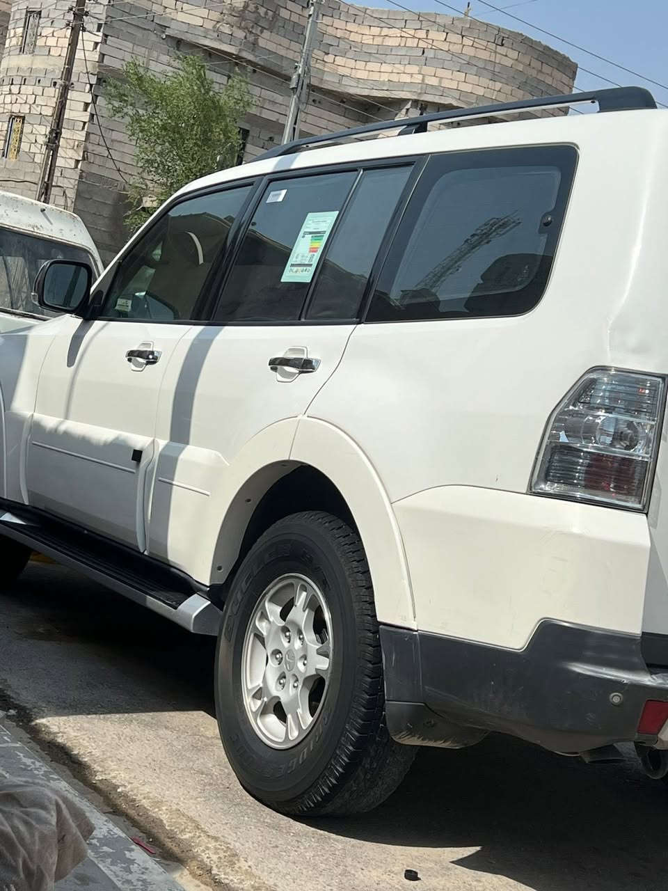 سلام عليكم باجيرو للبيع موديل ٢٠٠٧ سيارة بسمي سنويا ٣٠ فول موصفات ماشيه ١٦٠ سياره كفاله عامه حته من البارد السعر نتصل يم ابو سياره ‭٠٧٧١ ١٣٣ ٤٥٨٨‬
