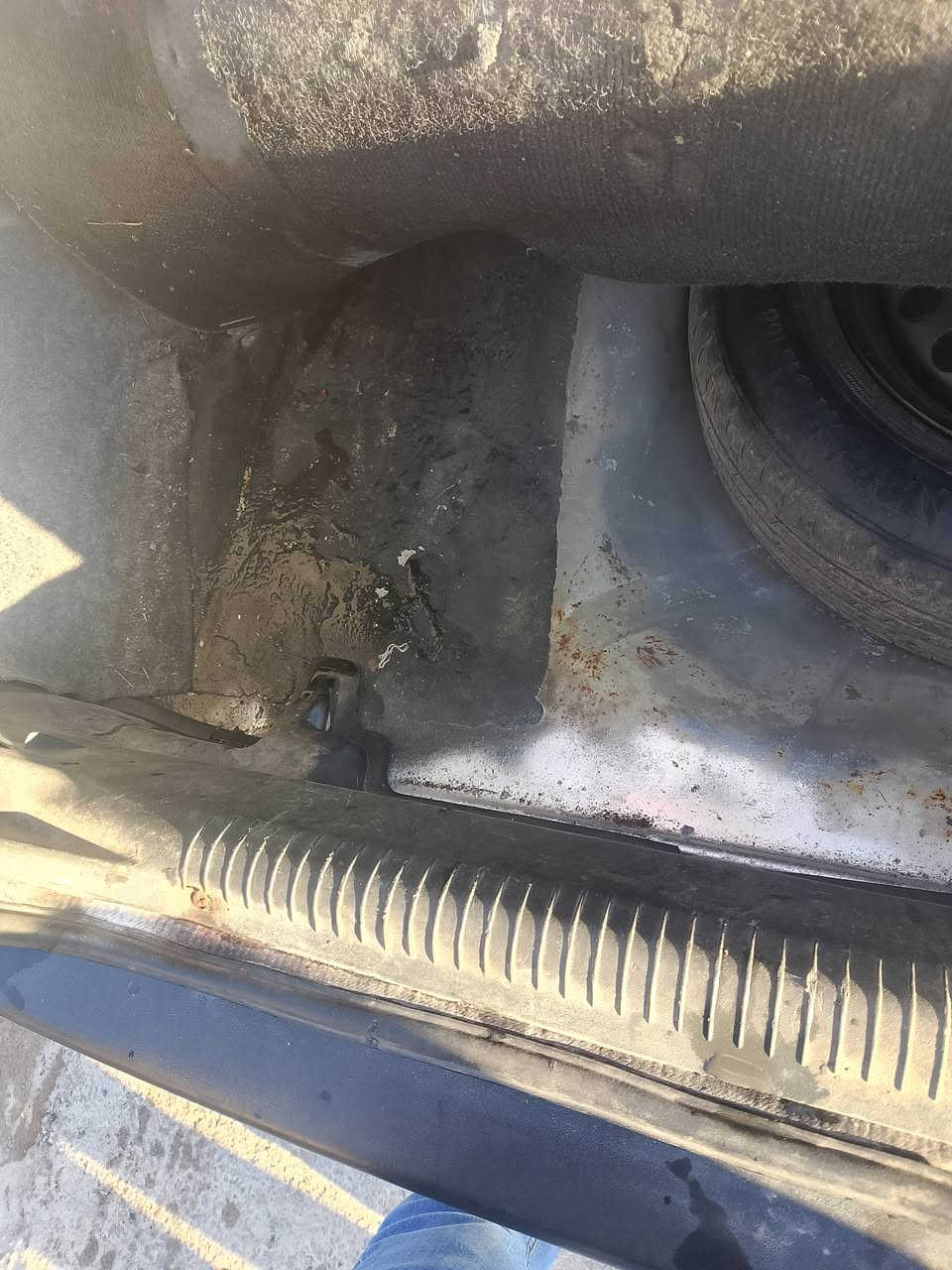 السلام عليكم اوبل فكتره موديل ٨٩ محدثه ٩٣حجم ٢٠ للبيع رقم انگليزي بسمي شرط التحويل طخم تاير جديد گير ومحرك بشرط السعر 46وبيها مجال الاستفسار على الرقم ***********
