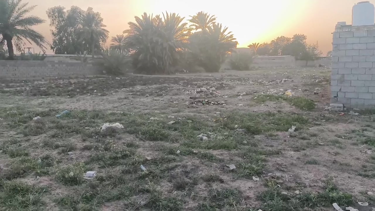 سلام عليكم. 
ارض زراعية للبيع سند 35
المساحه 200 م جميع الخدمات الكهرباء و الماء 
النعوان: ناحية الوحده- خلف ملعب الخالصه- تبعد عن الشارع العام بغداد واسط 100م 
الستفسار: *********** واتساب
