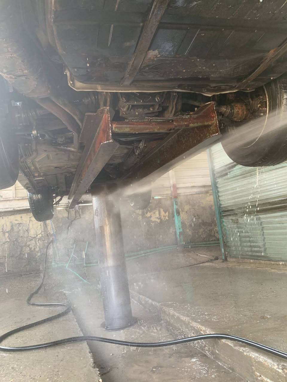 السلام عليكم BMW525مسكر فانوس ماكينة ستة اسلندر كير و ماكينة حدادية مكفولات السعر 50وبيها مجال المكان كربلاء ***********
