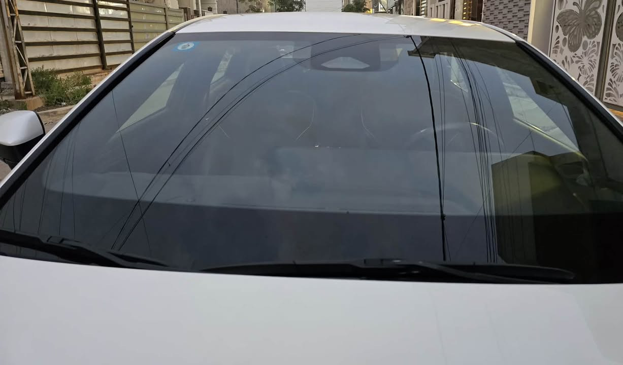 السلام عليكم ورحمه الله
🚗 تويوتا كراون XLE 2023 – وارد أمريكي 

مواصفات السياره👌الصور موجوده وياها رقم الشاصي حادث السياره فقط بنيد مبدل اصلي فافون ومصبوغ ياباني 

لون أبيض لؤلؤي – ماشي 25,000 مايل

كشنات جلد + مخمل مع تدفئة + كهرباء كاملة + سقف كنتاره اسود

قيادة ذاتية بالكامل + أوتو هولد + أوتو بريك

زنون عالي + إضاءة محيطية فخمة

قطعتين تبريد + نظام صوت 8 سماعات + شاحن وايرليس

ويل 19 إنج + مودات سبورت، سبورت بلس، إيكو، نورمال

مرايا أوتو دم + جام أمامي وخلفي أوتو + فور ويل درايف 

جام امامي خلفي جانبي UV ضد الاشعه فوق البنفسجيه

السياره مابيها اي نقص وجديده ماشيه قليل باسمي رقم بغداد

💰 السعر: 25800$ – الجادين فقط

📍 جاهزة للفحص والتسليم فورًا

“هاي السيارة للمميزين فقط، لمن يحب الفخامة والهدوء

والتسليم فورًا، السعر 25800$، تواصلوا عبر الخاص”

💡 *********** واتساب

#تويوتا_كراون #سيارات_فخمة #ToyotaCrownXLE #سيارات_مستعملة #فرصة_نادرة #بغداد_سيارات
