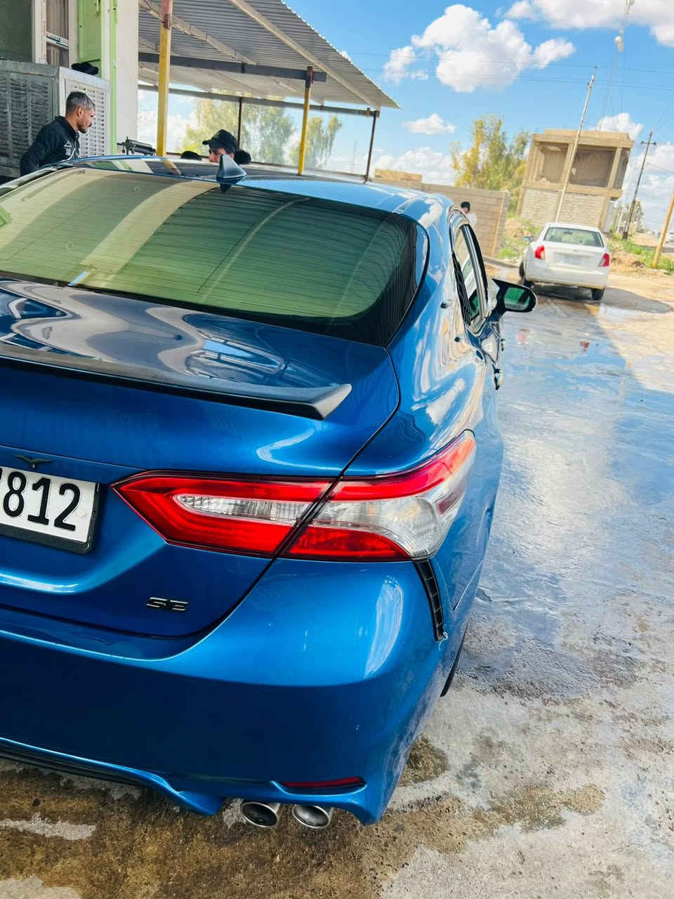 سلامو عليكم
للبيع تيوتا كامري
موديل 2019
مواصفات se ومعروفه ال se 
كير مكينه خير من الله 
السياره ماشيه 137
السياره رقم أربيل بسمي تريد تحويل تريد وكاله
السياره داخله كلين وطلع بيه 5 قطع كلير
بدون دواخل وبدون ايرباك 
السياره وضع بلادي 
رقم الشاصي 4T1B11HKXKU240469
السعر 155 وبيها مجال
رقم الهاتف ***********
