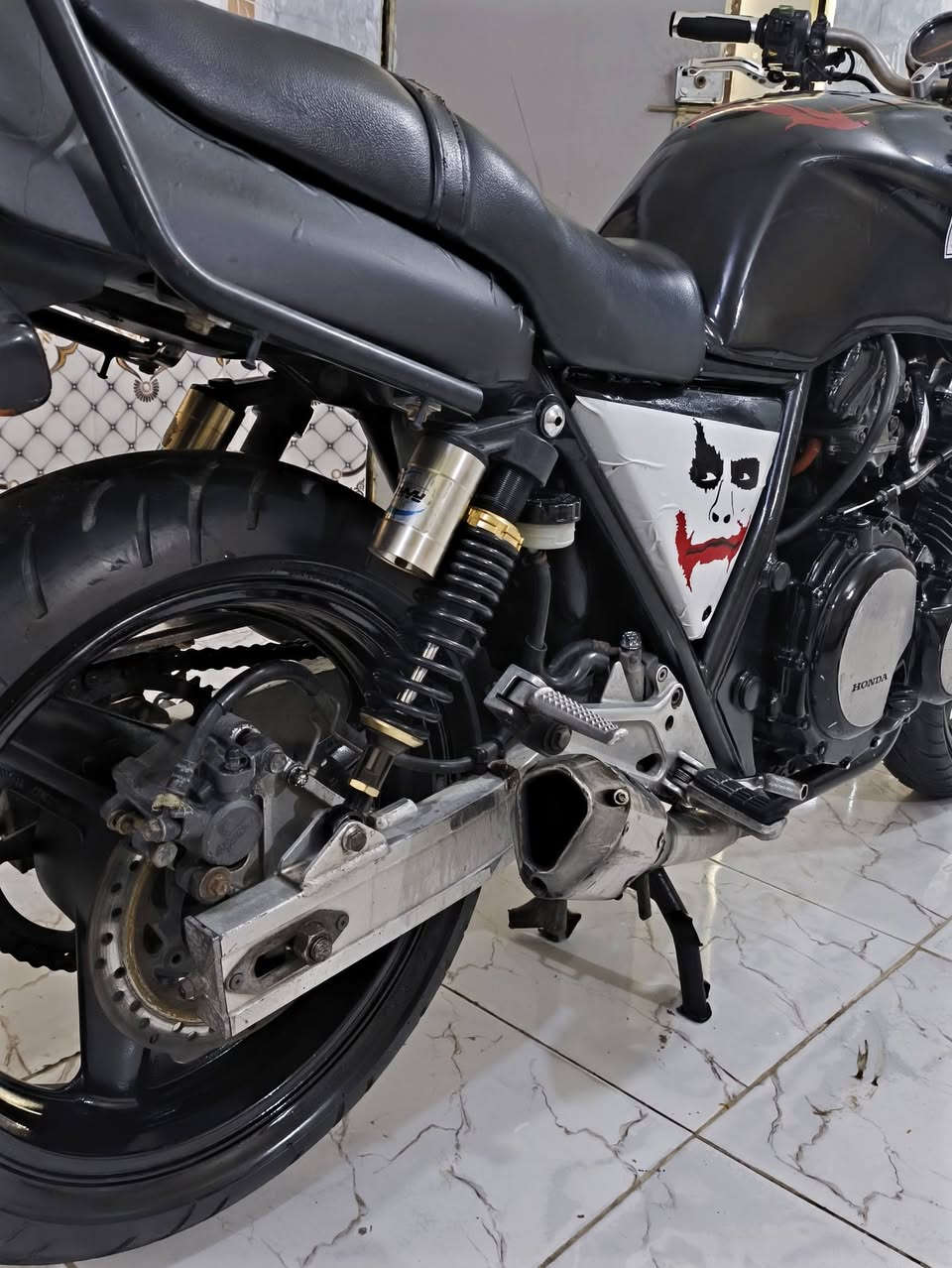 بيع مستعجل جوه السوك سي بي فور 400 16ولف كفاله دراجه كلشي مابيها نقص جاهزه مكينه رعيده فصله نار دراجه مال جناي وعلي تخبل محتاج وريد ابيع سعر 11 بلاش ولله وبيه هم مجال بصيط مكان ناصريه مركز لتواصل ***********
