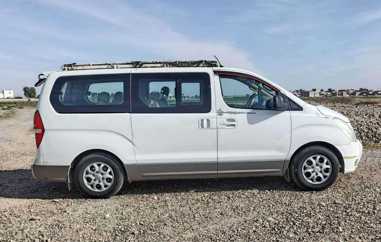 السلام عليكم

ستاركس للبيع  الموديل 2012
رقم نينوى تحويل مباشرالسياره لا صبغ ولا معجون
كير محرك بل شرط تخم تاير تدفئة تبريد كهربائيات كلها شغاله 

العنوان/ صلاح الدين الشرقاط شاطي الجدر 

هاتف ***********
