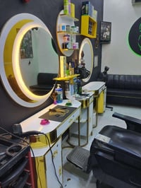 ميز + امرايه + رفوف، موديل الملكي جدد مستعجل على بيعتهن مكلف بل نشر ال...