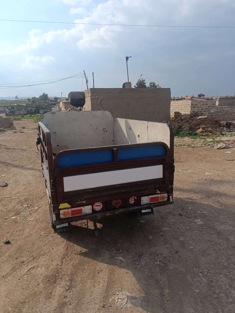 ستوت 2018 محرك 2023 شرط ما مفتوح وايرمينيه كلها شغاله ضخم تايرات ستوته كلها شرط مكاني بالايمن بحي العبور ***********
