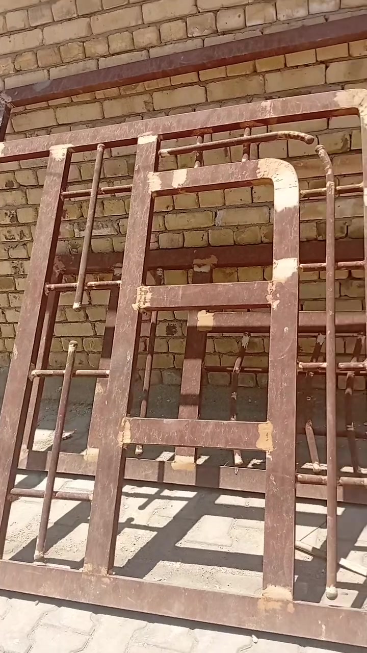 للبيع بدون ملحقات مترين ارتفاع عرض ٣ شراي يتصل غير مستخدمه 
***********

