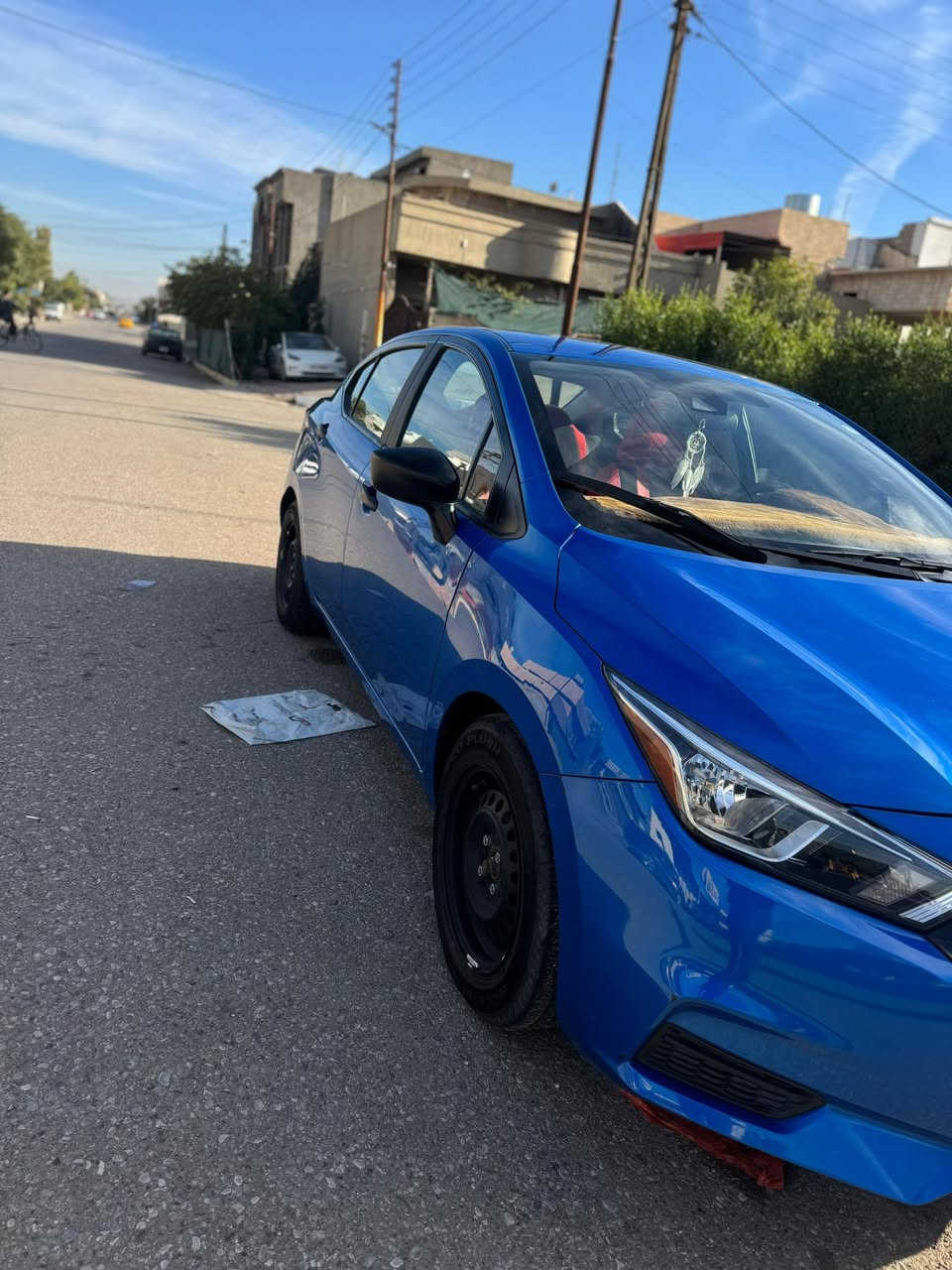 نيسان فيرسا وارد امريكي موديل ٢٠٢٢ رقم اربيل سنوية  ٢٠٢٨ ضررها باب السايق وباب خلف السايق  تبديل والجاملغ الامامي بارد فقط للاتصال والاستفسار الاتصال *********** 
مكان السيارة كركوك سعرها ١١٨$ وبيها مجال
