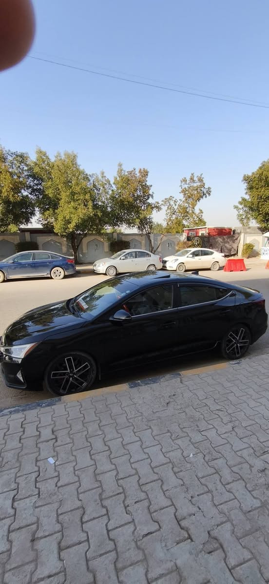 لبيع انترأ مديل 2020 المكان النجف سعر 125 بيع مجال
موصفات فول 
كير عادي 
واريد امركي
رقم اربيل 
حادث دعاميه 
وشبر بل جمالغ الخلفي بارد 
 كفاله سياره  وحلوه 
***********...  وتساب انتصال
