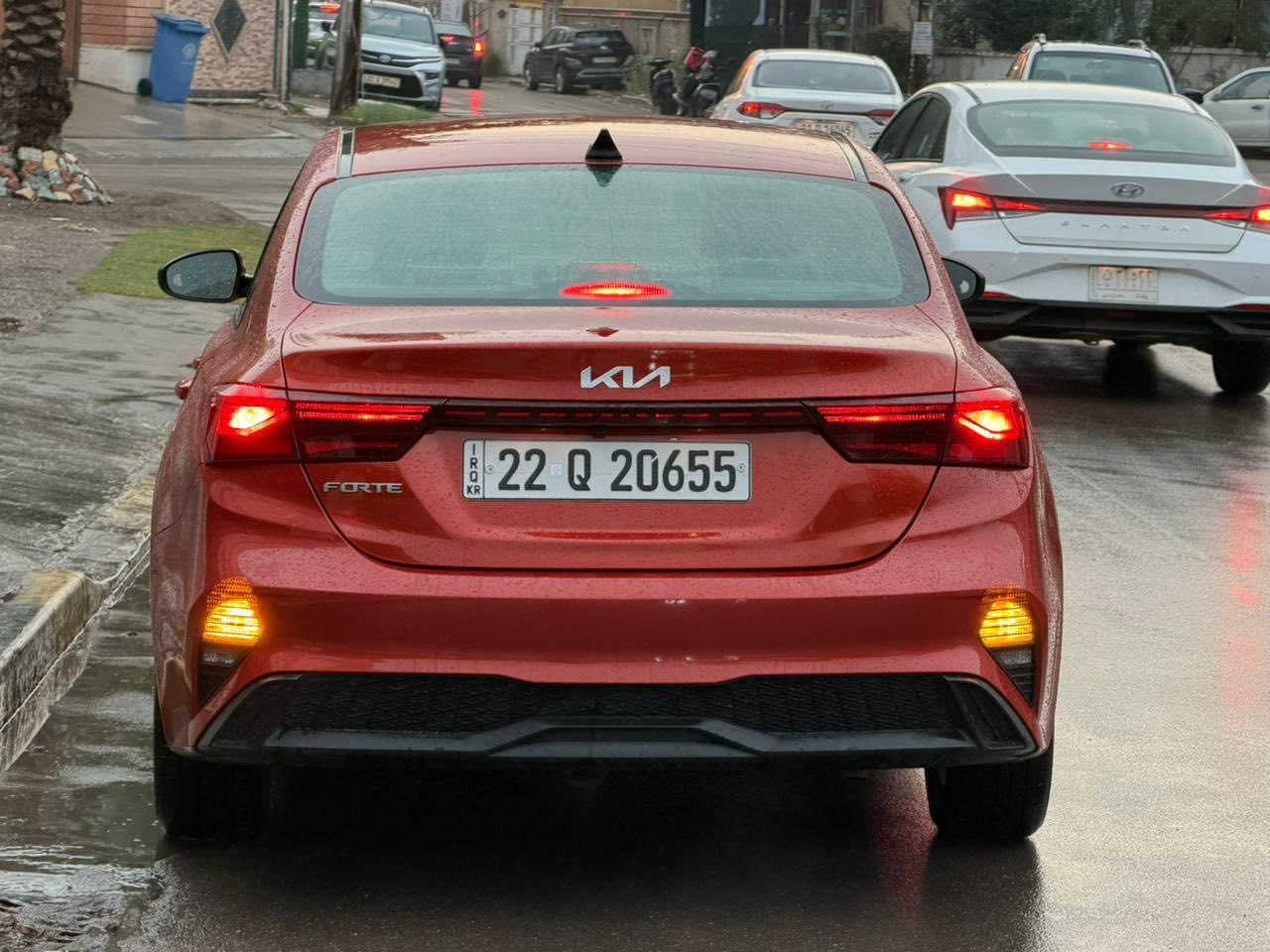 للبيع: كيا فورتي (Kia Forte) - لون مميز ونظافة فائقة ✨
سيارة كيا فورتي بمظهر جذاب ولون "مشمشي" نادر، السيارة حيل نظيفة ومناسبة جداً للي يدور سيارة عملية ومظهرها ملفت.
تفاصيل السيارة:
موديل 2024
• اللون: مشمشي مميز جداً.
• الرقم: أربيل (أصوليات جاهزة).
• الحالة: السيارة نظيفة جداً وجاهزة من كل النواحي.
• البودي: قطعة واحدة صبغ فقط.
• الإيرباكات: سليمة (بدون حادث إيرباك).
• المواصفات: سويتش، ويل كب، مع باقي المواصفات المعروفة للفورتي.
السعر المطلوب:
💰 160 ورقة (16,000$) وبيه مجال 
للتواصل والاستفسار المباشر:
📞 الاتصال على الرقم: ***********
