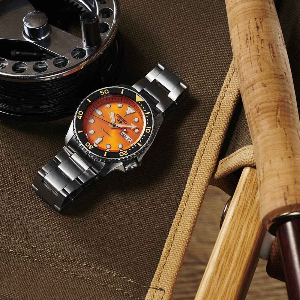 Seiko 5 Sports

 SKX Midi Orange

متوفر وكالة ضمان سنة 

اوتوماتيك

قطر 42.5

احتياطي الطاقة 41 ساعة 

24 حجر 

مقاوم للماء 100 متر 

ماكنه كشف 

زجاج زفير 

توجد خدمة توصيل 

***********
