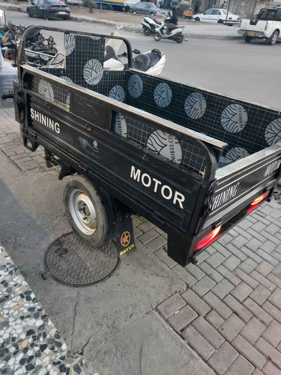 ستوته للبيع موديل 2022مال بلال أوراقه موجوده ما نقصه كلشي كامله مكمله سعر مليون 850بيه مجال تواصل واتساب أو تصل عل رقم ***********
ما ارد عل فيس
