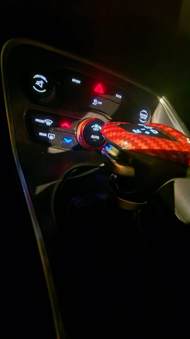 للبيع او المراوس حسب القناعة دودج تشالنجر موديل 2015 حادثها مثل مااموضح بالصور مكينة ٣٦٠٠ مواصفات sxt.


**إذا كنت صاحب هذا الإعلان وتريد حذفه لأي سبب، رجاءا أرسل رسالة إلى الدعم الفني**