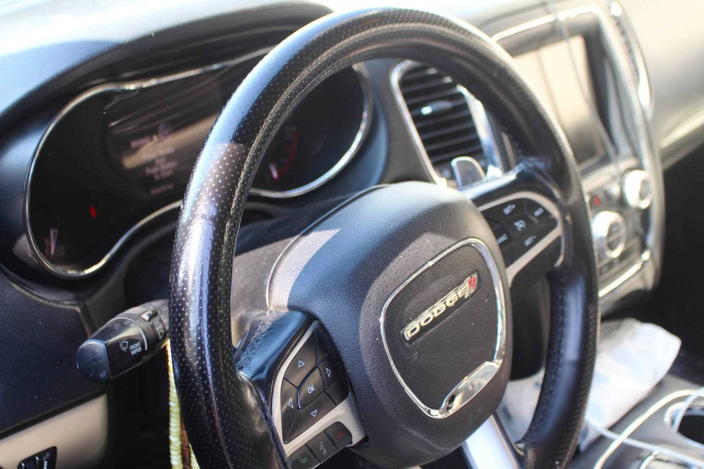 دورنكو ٢٠١٤ اصل فول عدا الفتحة
شاشة جبيرة 

محرك ٣٦٠٠

كشنات كهرباء 

كاميرا بلادية 

كشنات تدفئة 

ستيرن هيتر 

شفتات 

مري قلاب 

كشنات جلد 

دخول ذكي 

تشغيل عن بعد 

تخم تاير جديد حدادية جديدة 

السيارة مناقصهه ربع دينار جاهزة 

صور سونارهه بالمنشور 

سعرهه 172 وبيهه مجال قليل

رقم بغداد وسنوية جديدة 

مكان السيارة بالصويرة 

***********
