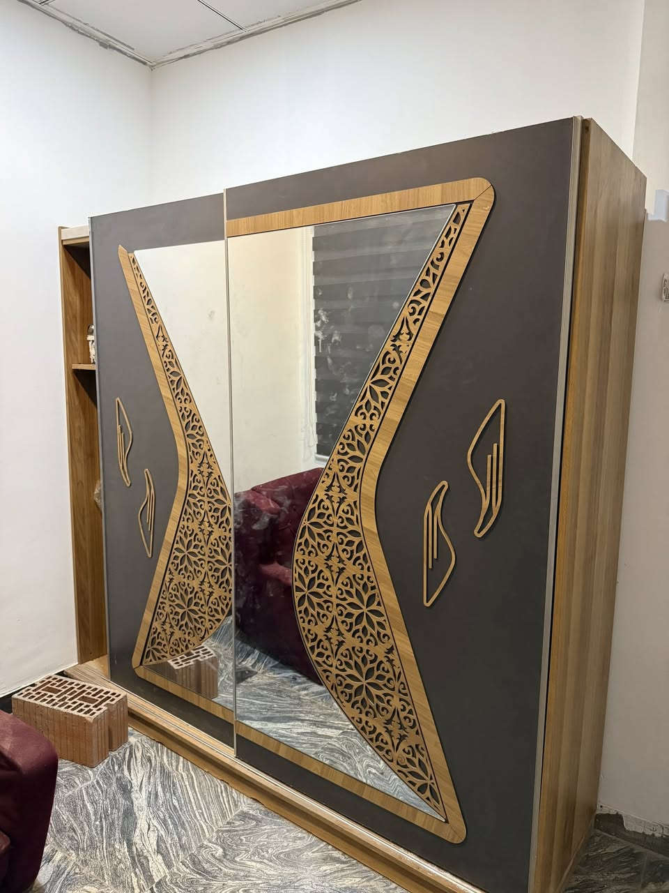 غرفة تركية بحالة ممتازة بسعر 410 الف وبيهه مجال
السعر بدون نقل 
***********
