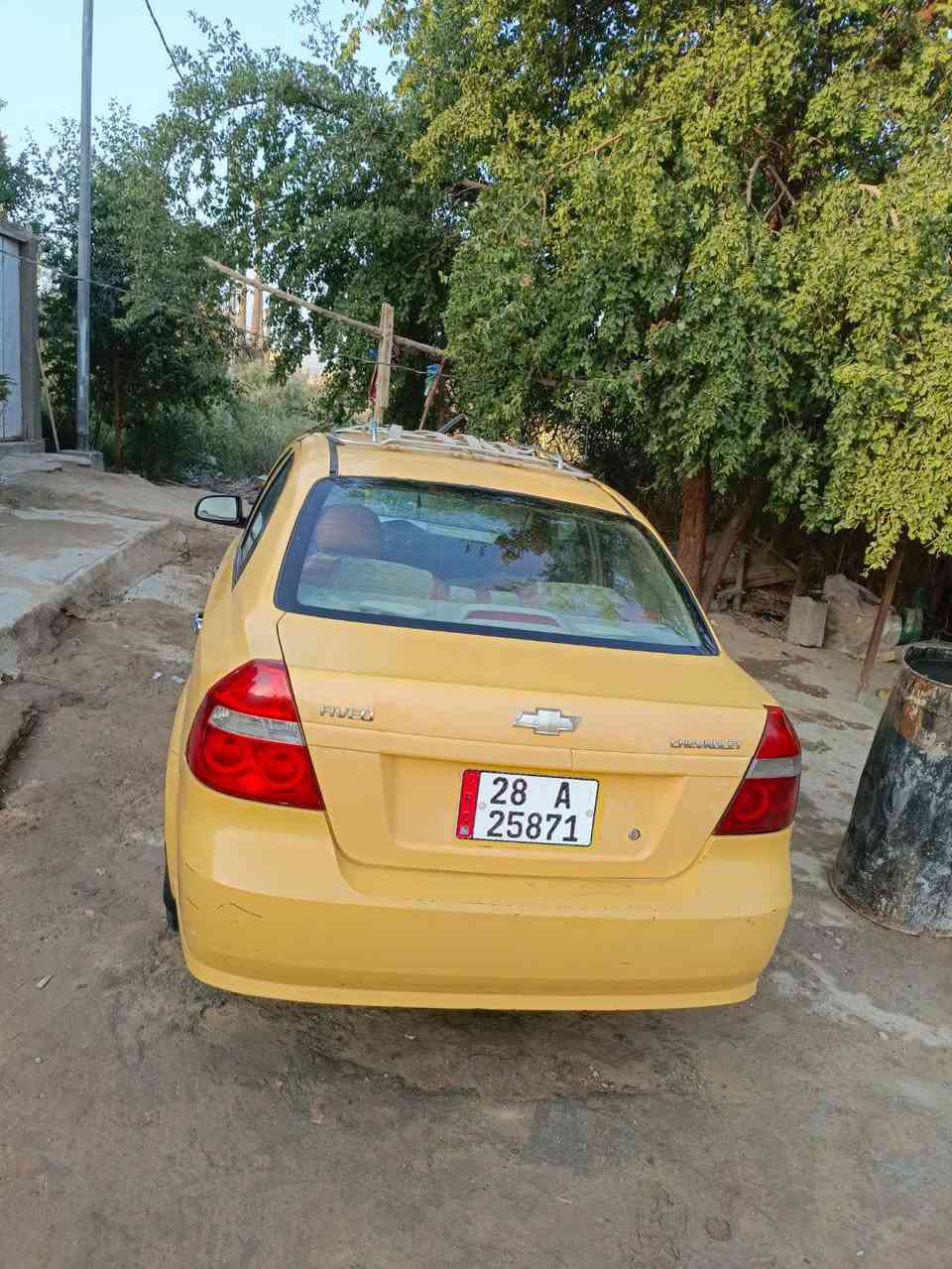 السلام عليكم افيو ٩ خليجي رقم نجب دولي سنويه جديده ل٣٠ مصفره هيئه وغرامه سياره جديده وما متعوبه حداديه جديده تخم تاير كير ومكينه مكفولات السياره باسمي مكانه ديوانيه قضاأ الشاميه لتواصل  ***********
