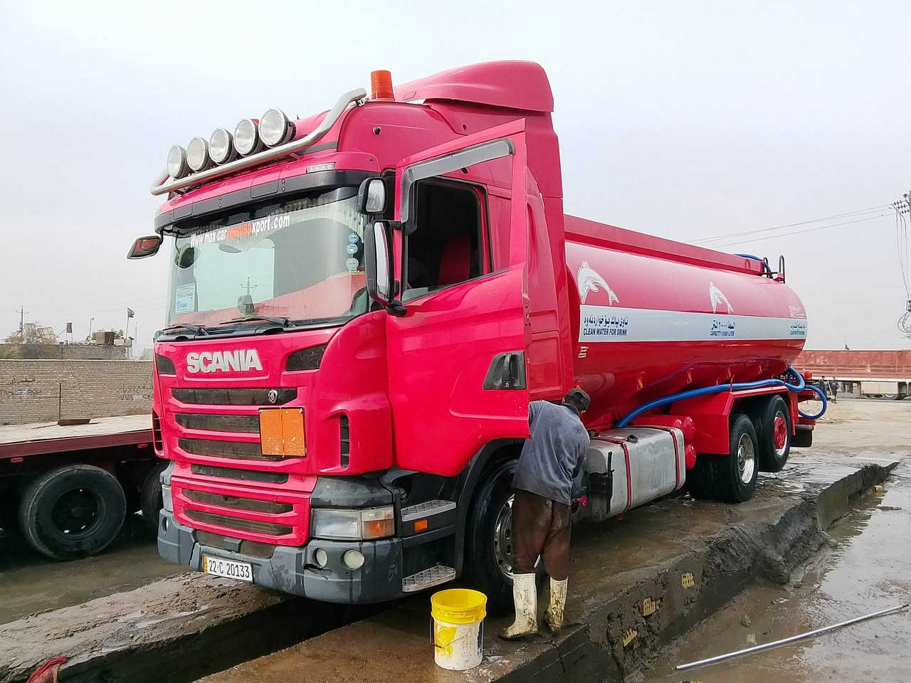 سلام عليكم سكانيا بوما موديل 2013منكار السياره مكفوله جاهزه الشغل السعر 450$ التواصل رقم الهاتف ***********
