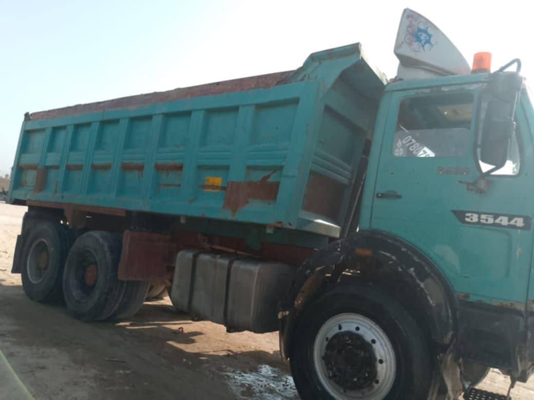 للبيع لبي موديل ٧٥ مجموعه نص رباط ٢٤ محرك ٣٥ كير ١٦٠ شاصي غير مكفول رقم بابل صدامي ***********
