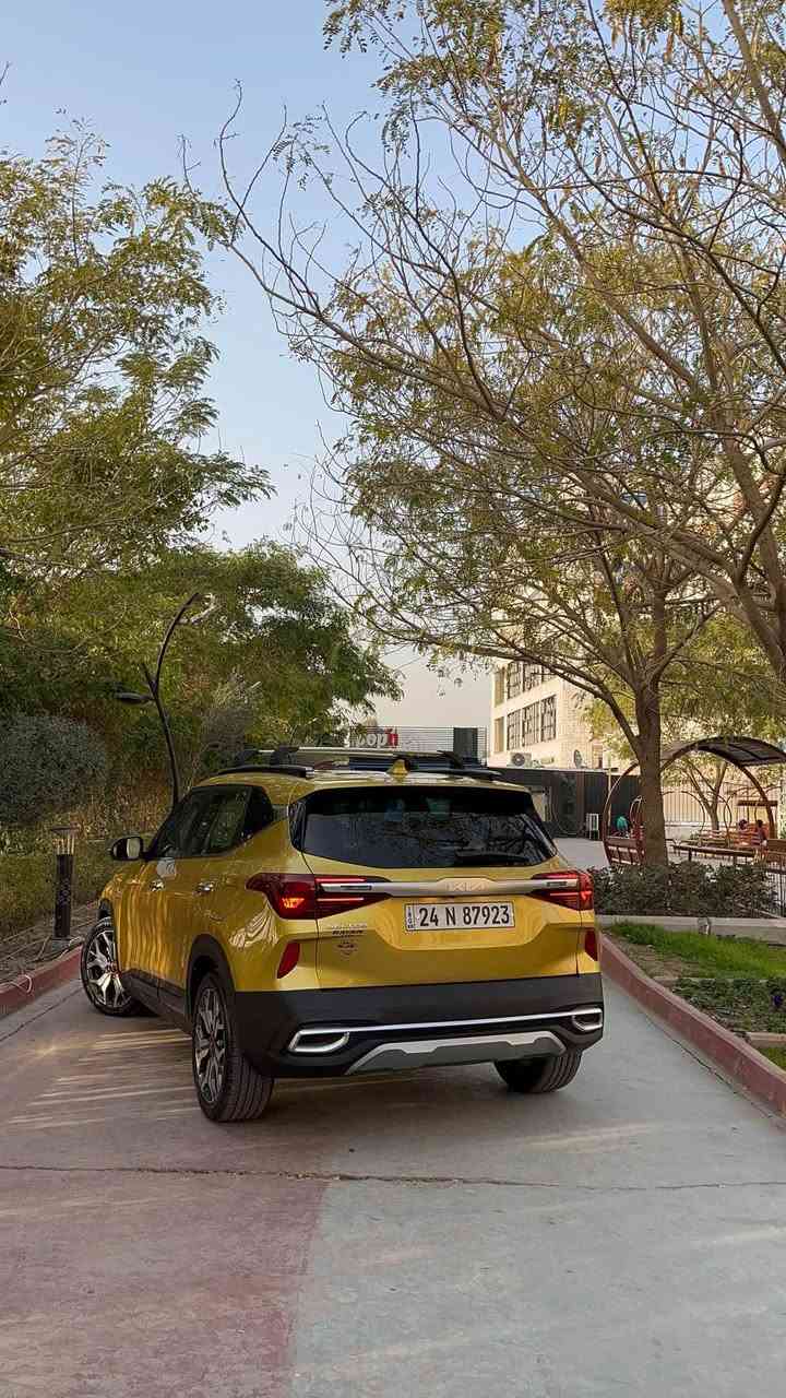 السلام عليكم سيلتوز 2022 مواصفات ال SX المعروفة
لون مميز اصفر ليموني
محركك 1.6T
رقم دهوك تحويل ثاني يوم 
مواصفات السيارة 
شاشة جبيرة 
عداد الكتروني جبير 
كير DCT الي يجي دبل كلج
السيارة AWD و تكدر تسويها دفع امامي 
تدفئة كشنات 
نظام نزول منحدرات 
اوتو ستارت
اوتو هولد
نظام تحذير خروج من المسار
قيادة الية +مثبت سرعة
رادار عدم تصادم امامي 
رادار عدم تصادم خلفي 
جامة اوتو 
نظام القيادة 
.اعتيادي
.سمارت
.سبورت
انارة داخلية من الوكالة 
فتحة سقف 
سماعات BOSE
تبريد قطعتين 
مساحة صندوق كبيرة 
شاحن لاسلكي 
منفذين شاحنة 
و منفذ جداحة
.
.

رقم الشاصي : KNDETCA24N7264352
 حادثها تحت السيارة 
الشاصي غير متضرر
فقط دعامية صبغ
.
العنوان بغداد مجمع الايادي السكني قرب العامرية
للتواصل ***********
السعر 165ورقة 
لتعبني ولا اتعبك الشراي يتصل بغداد, العراق
