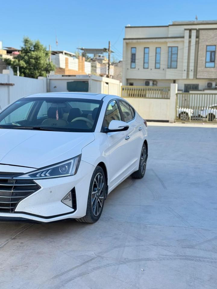 السلام عليكم 
مكلف بنشر 
النترا مديل 19 خليجية بيه فقط معجون بدوسه مثل ماموضح بتقرير بس مالك  السيارة نفسة  ويريد تحويل 
تبريد قطعتين فول كير كفالة فقط المكينة مفتوحة للأستفسار *********** متواجد وتساب
