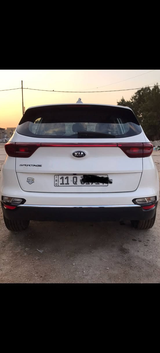 السلام عليكم
(للبيع فقط)
كيا سبورتج
الموديل ٢٠٢٢ وارد أمريكي.   السيارة كلين بدوووون حادث

نص مواصفات
، لد نهاري،  شاشة أصلي،.  كامرة خلفية دوارة
، مخارج يو اس بي، تبريد قطعتين، تحديد مسار
، دوشمة عامة أصلية، محرك 2400 GDI,
، رقم بغداد الدولي،.  فؤل تحكم ستيرن، ماشية ٣١،

ملاحظة هامة محرك مفتوح،
السعر 180 وبيها مجال

هاتف *********** شراي اتصل 
مكاني بغداد الجديدة
