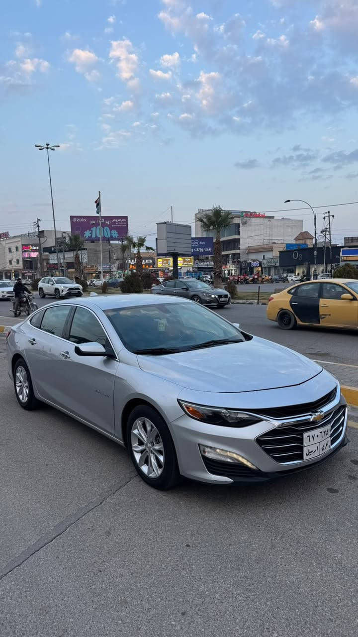 سيارة ماليبو LT للبيع 
موديل 2020 
بدون ايرباك بدون صبغ 
رقم شاصي : 1G1ZD5ST5LF032968
ورقة فحص موجودة مع الصور 
ماشية 66 الف مايل 
سعر 106 

بصمة تشغيل 
شاشة 
كاميرا خلفية 
اوتو هولد 
مكينة 15 تيربو 
شاشة كار بلي 
بصمة بيبان 
نظام ذكي فتح وقفل الباب 
مواصفات LT المعروفة 
بيها دفتر بنزين / سنوية ما منتهية
مكان السيارة كركوك 
***********
