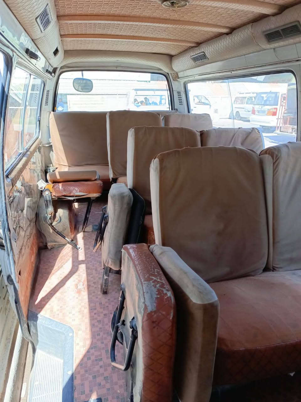 السلام عليكم
سياره مديل 2009تحويل ثاني يوم مكينه تبخر سياره جاهزه خير من الله سعر 33
واتساب ***********
