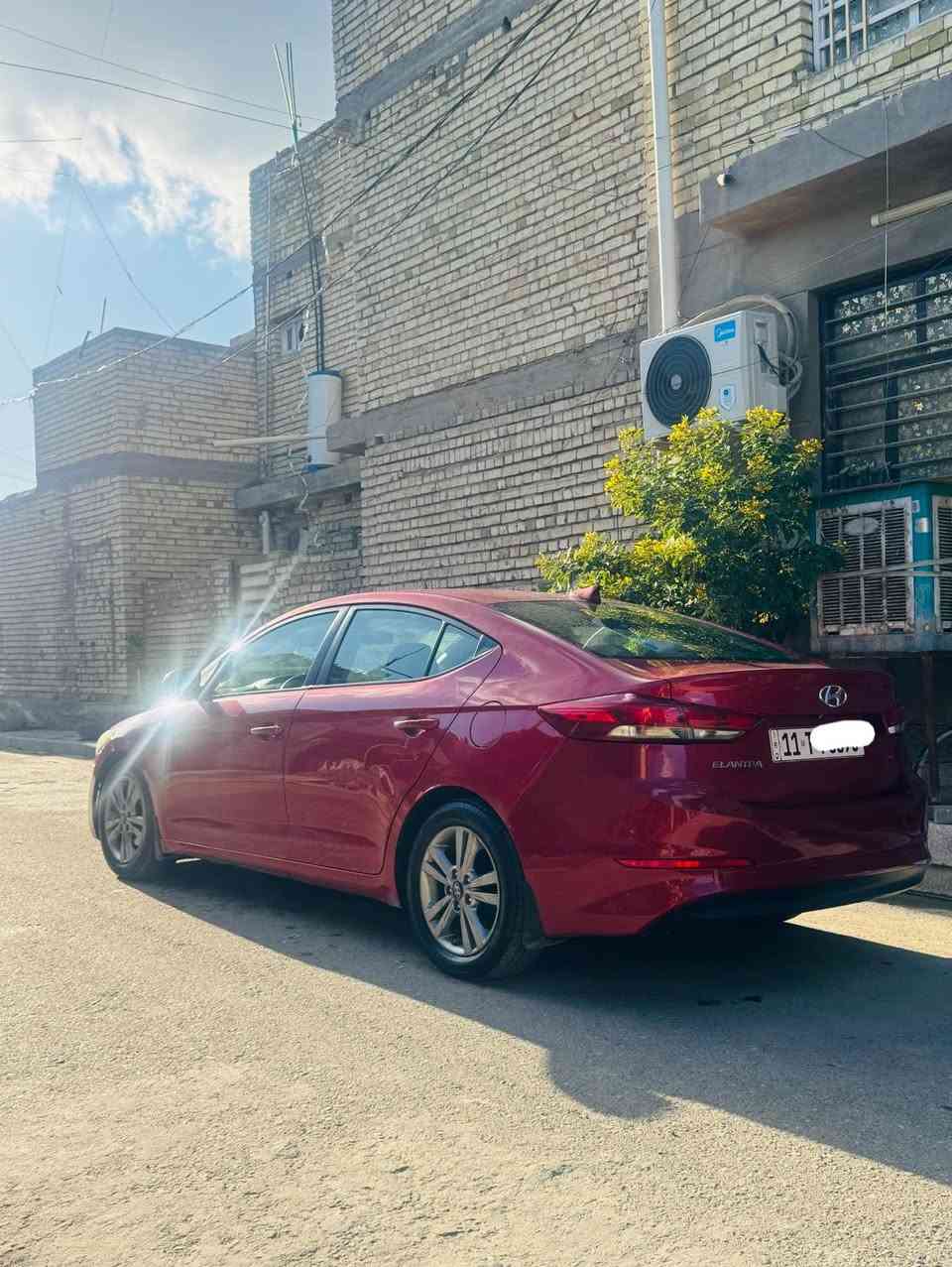 سلام عليكم 
النترا موديل 2017
رقم بغداد انكليزي بسمي تحويل ثاني يوم هزه جديده
ناشر سونار وي صور
مكينه كير حداديه خير من الله
مكينه 2000دوش 
ماشيه mi106حقيقي
سعر 112$وبيه مجال 
مكان سياره بغداد الكاضميه
رقم الهاتف
***********
