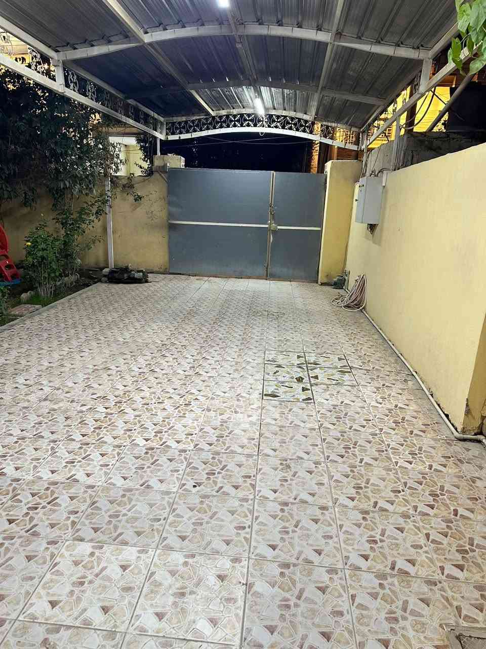 للبيع بيت حي الخضراء
مساحه 250متر4غرف نوم قرب مدرسه دبي
الاستفسار والاتصال على الرقم ***********
يوجد لدينه جميع العقارات في اي مكان
