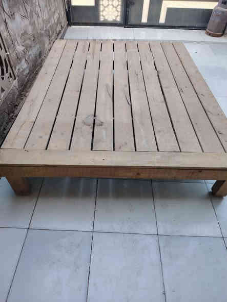 للبيع غرفه 6 بيبان طابقين عرض الكنتور  ٣ونص × ٢ ونص  تسكام نجاره عراقيه كله صاج سعر 650 نهايته علما مسكمه ٣٥٠٠مليون العنوان الديوانية حي الحضارة ***********
