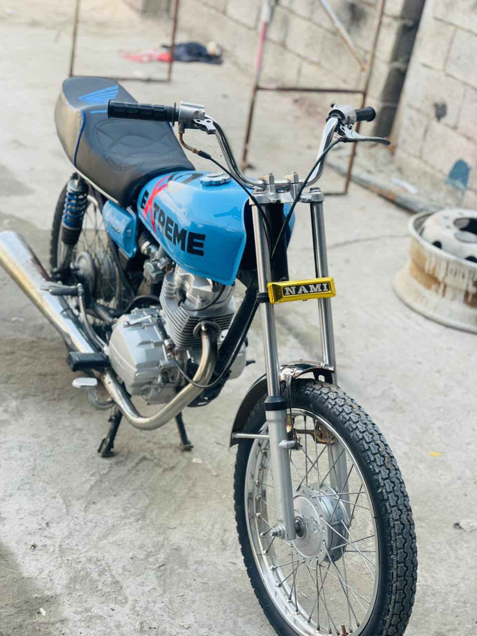 سلام عليكم شباب دراجه لبيع ايراني نضيفه وشلعه فول دراجه جديده مكفوله من كلشي مكينه نيرجي نضيفه وشلعه فول سعر 375 وبيها مجال مكاني بصره سفوان رقمي مراسله واتساب ***********
