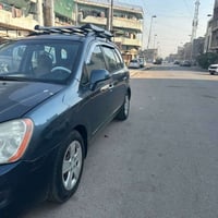 كيا كارنز ٢٠٠٩ وارد امريكي محرك ٢٤٠٠ ماشيه ١٠٠ سياره جديده بأسمي السيا...