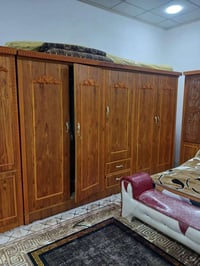 لبيع السعر750وبيها مجال حي التعليم رقم هاتف07705523178