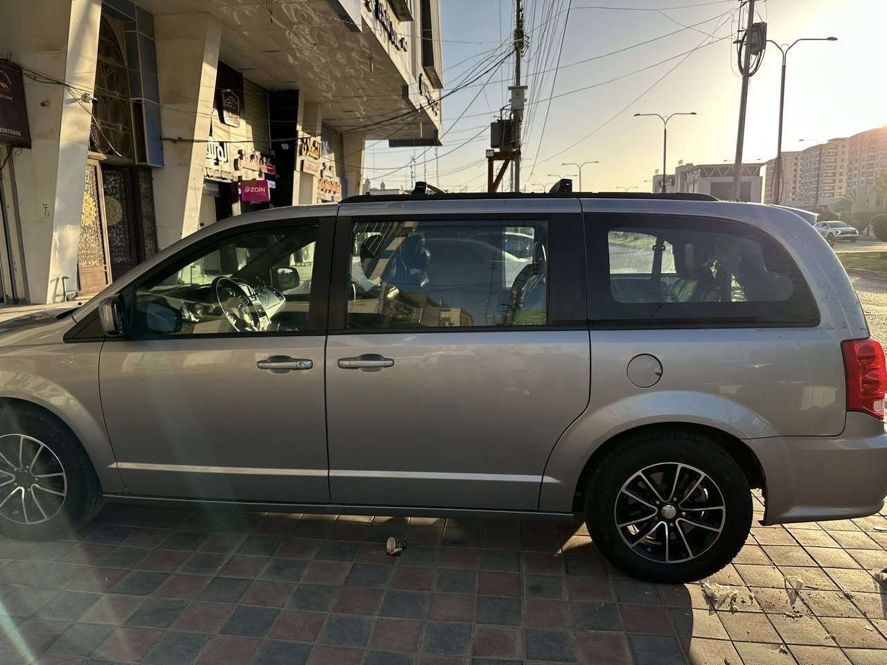 دوج كرفان فئه GT فول مواصفات مديل 19
 

محرك 3.600

تبريد ٣ قطع 

كشنات جلد

نظام ايكو 

مثبت سرعه 
محرك كفاله من الفتح ما عده كير مبدل

رقم شمالي أربيل  
بأسمي السياره

السعر ١٨٠ وبيها مجال 
ضربه جاملخ خلفي من امريكا وبيه ضربه امامي خفيفه تصليح جاملخ امامي وبنيد
مكان (الانبار) فلوجه 
رقم الهاتف : ***********                    ***********

