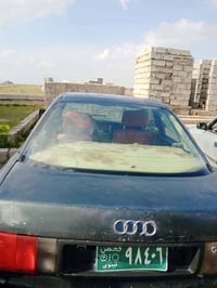 وبركاته سياره للبيع اودي السياره جاهزه كلها شغاله بس الراديتر بي ناكوط...