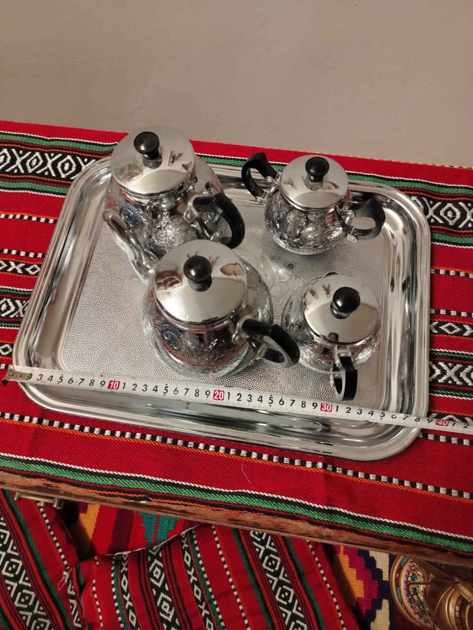 طقم شاي مزخرف يتكون من أربعة اجزاء مع صينية مطلية كروم نيكل
صنع تركي
السعر ٣٠ الف


**إذا كنت صاحب هذا الإعلان وتريد حذفه لأي سبب، رجاءا أرسل رسالة إلى الدعم الفني**