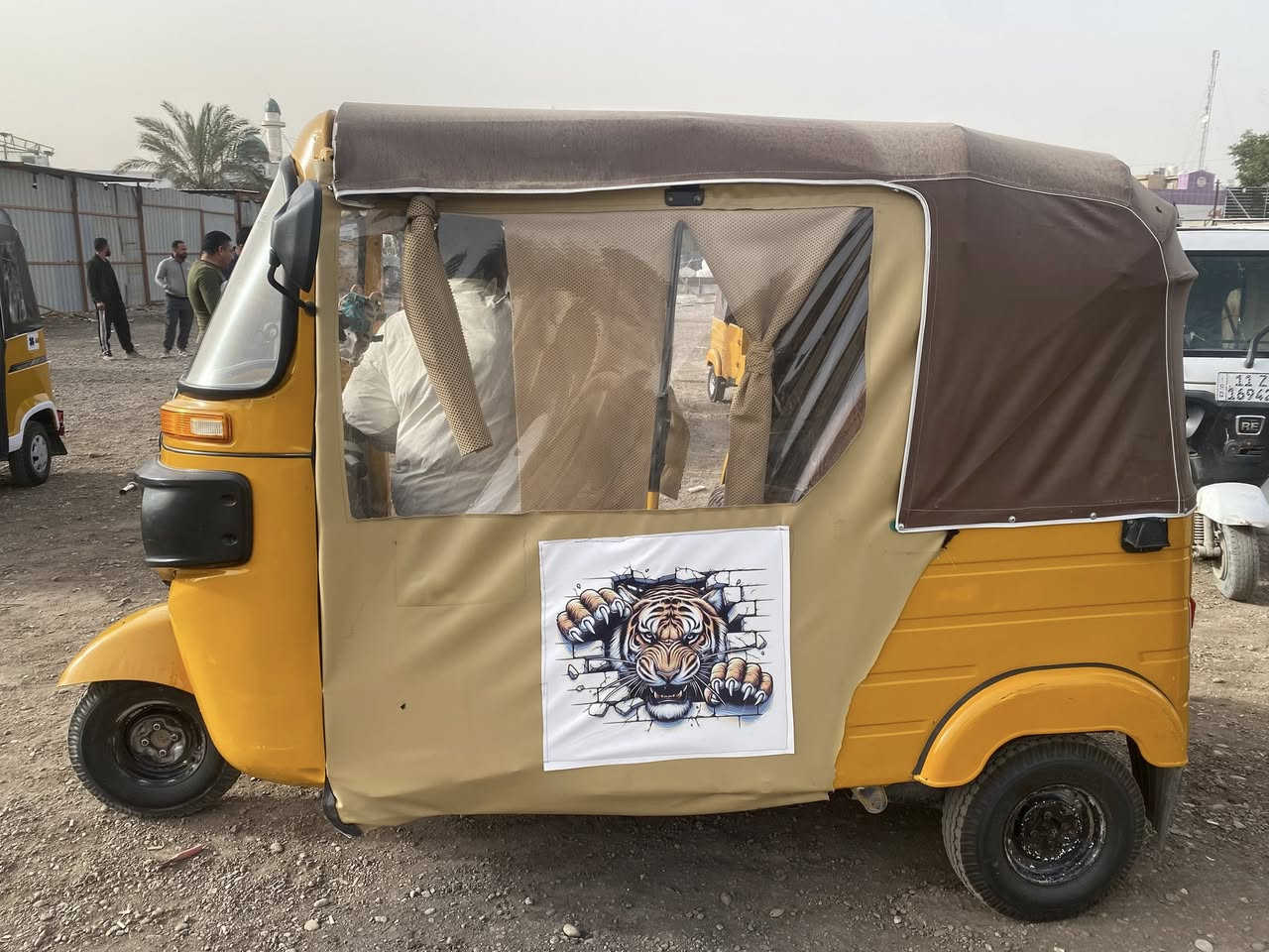 تكتك موديل ٢٠ رقم وسنويه بغداد سعر ٦٦٠٠رقم *********** موجود واتساب مكاني بغداد الحريه
