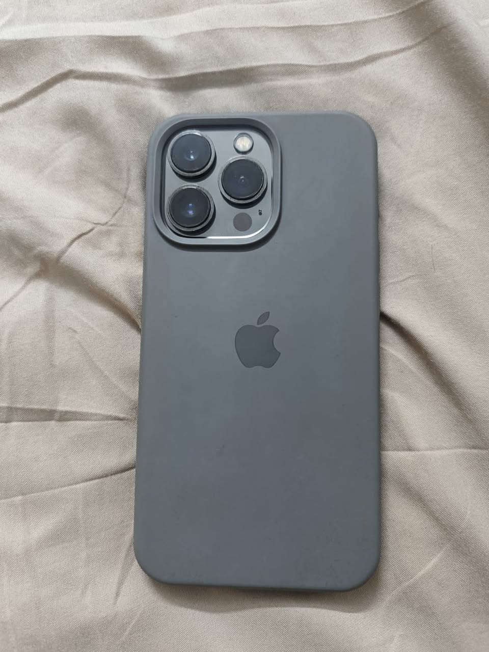 سلام عليكم ايفون ١٣برو فقط شرق اوسط  تك ماستر ذاكره ٢٥٦ نضافه ٩٩ بل ميه منكول ميه كفاله بطاريه ٨٥٪؜بلادي
للبيع ٥٥٠ 
عنوان بغداد الشعله
*********** ما عندي توصيل
