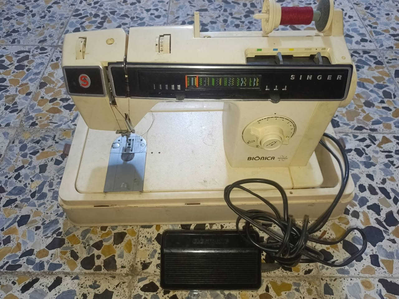 للبيع شرط الشغل مع كافة ملحقاتها
خياطه وتطريز..
للاستفسار : ***********
