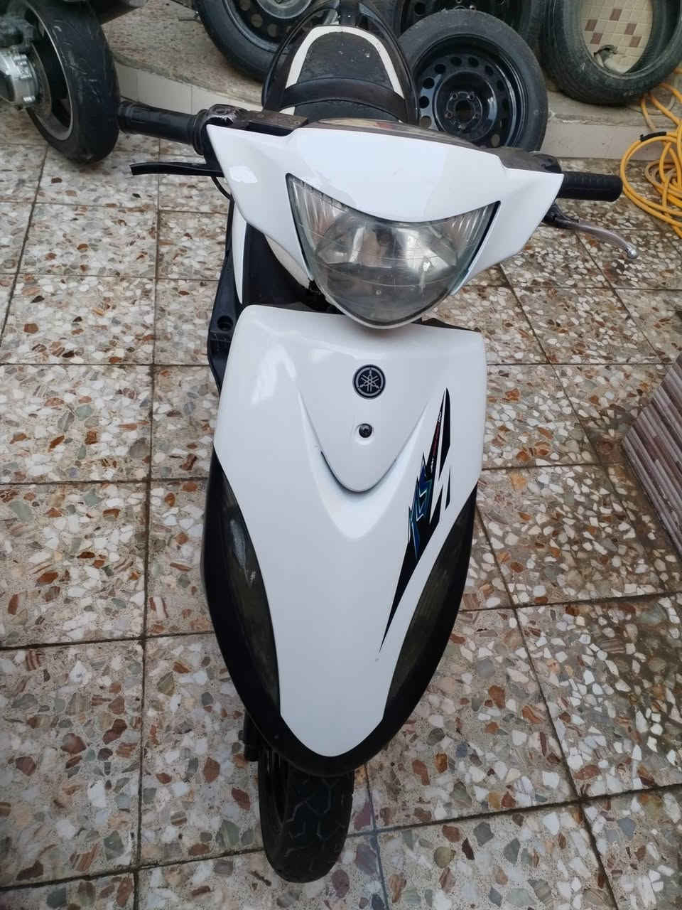 السلام عليكم للبيع دراجه ماكس عدله دراجة حلوه وبلادية مكينة ناعمه دراجة جاهزه نقصه بس اشاير اماميه ميشتغلن مكاني حله قرب مركز ثورة رقمي *********** سعر ب550 وبيه مجال بسيط
