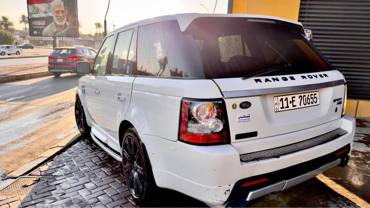 السلام عليكم رانج سبورت تنفس طبيعي موديل 2010 خليجي محدث 2013 فول موصفات كفالة من الصبغ سونار موجود باسمي هزة رقم جديد ادامة كاملة وبالعافية على اليخذها سعرها 135 وبيها مجال 
بيع او مرواس 
مكاني بغداد 
*********** بغداد, العراق
