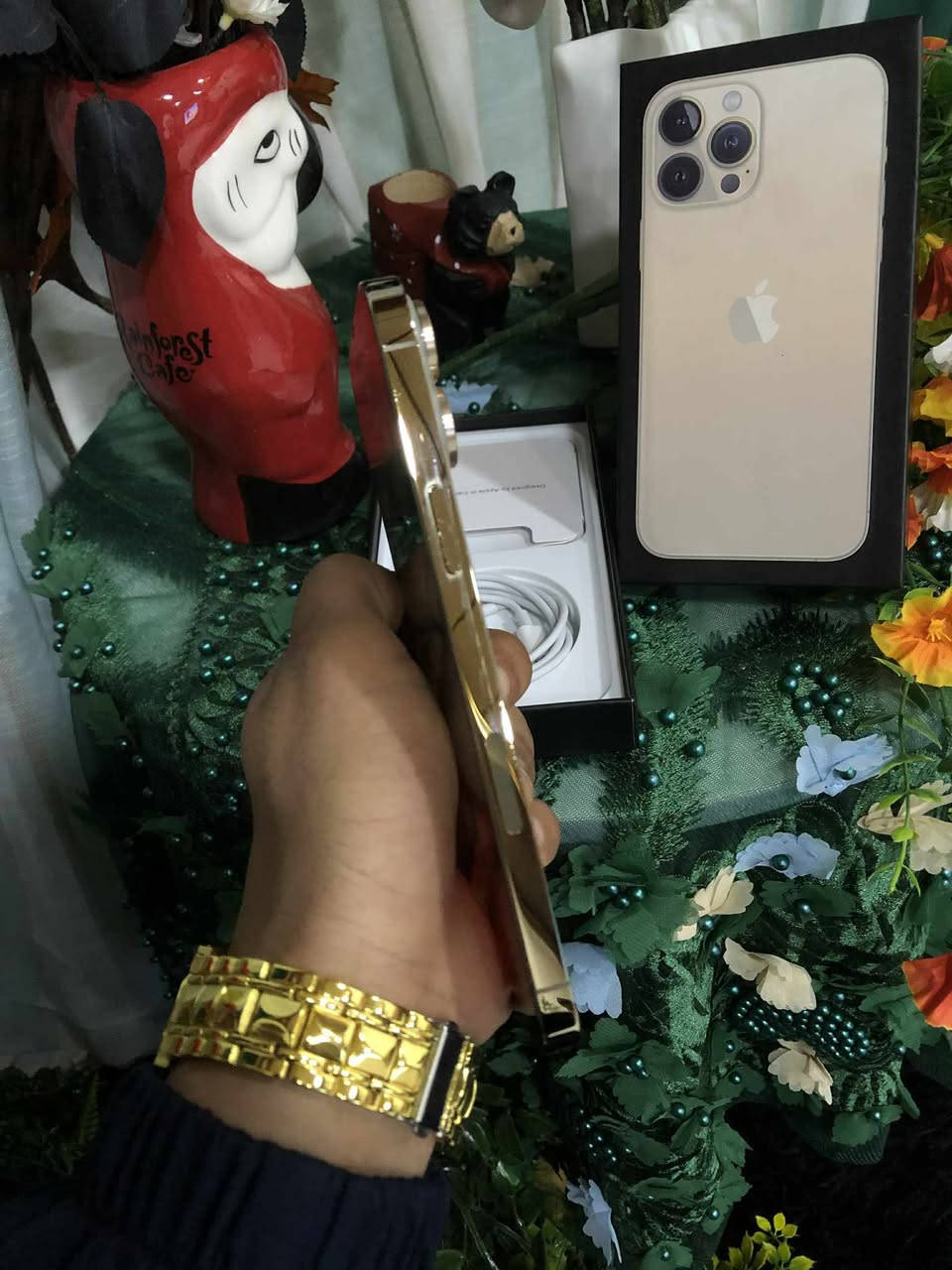 جهاز ايفون 13 برو ماكس جهاز ع وضع الشركة كلش نظيف وبدون عيب ذاكرته 128 وبطاريه 86 جهاز كامل بلادي وكلشي مامبدل بيها فقط فيس إيدي بالتحديث الجديد وكف والباقي شرط تفحصه شاشة وبطارية وكل جسمه بلادي وجهازي نموذج M/LL/A شرط أبيعه إلك كارتونه وشاحنته كامل وجاهز جهاز مرتب كلش عنواني كركوك رايده 525 ألف شراي اتصل ع رقمي ***********
