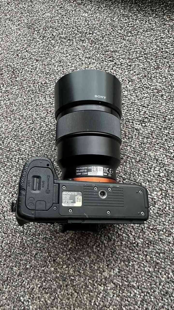 SONY A7R II 🔥
Shutter 12k🧡
SONY LENS 😍
85mm / SONY ,, 1.8🔥
1050$
tell ☎️0750 386 67 03
