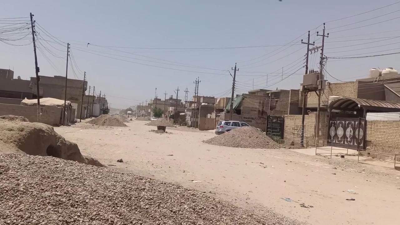 دار للبيع
مساحة 105متر واجها (5) نزل (21)

بناء حديث قاطين الفوك 2 غرف مع صالة مع صحيات 

القاط الاول غرف وصالة وستقبال  وسيراميك للسقف مواد درجي اولئ الله شاهد بواري جيرمن الماني كله اصلي 

مجاري كهرباء ماء خطين تبلين خلال هاي اليومين موقع البيت #الرئاسة #شارع 20 شارع ام البنين قرب حسينيت اهل البيت (ع) شارع عام عرض 20 متر تجاري استفسار اكثر اتصال☎️ *********** وتساب او اتصال
