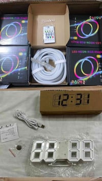 ساعة رقمية • نيون LED • توصيل مجاني