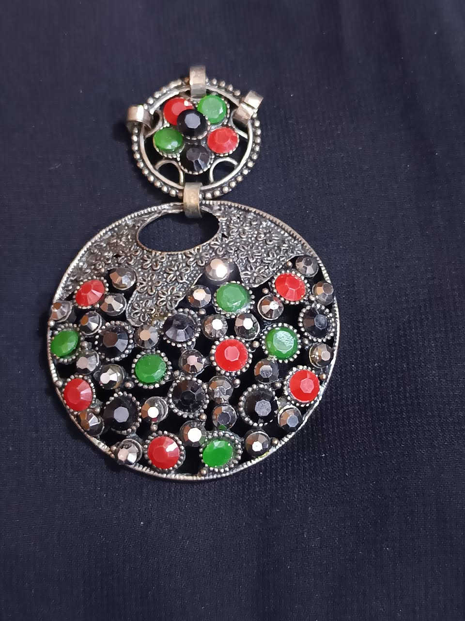 السلام عليكم  عندي هذن قيم وخذ
اتصل على ***********
