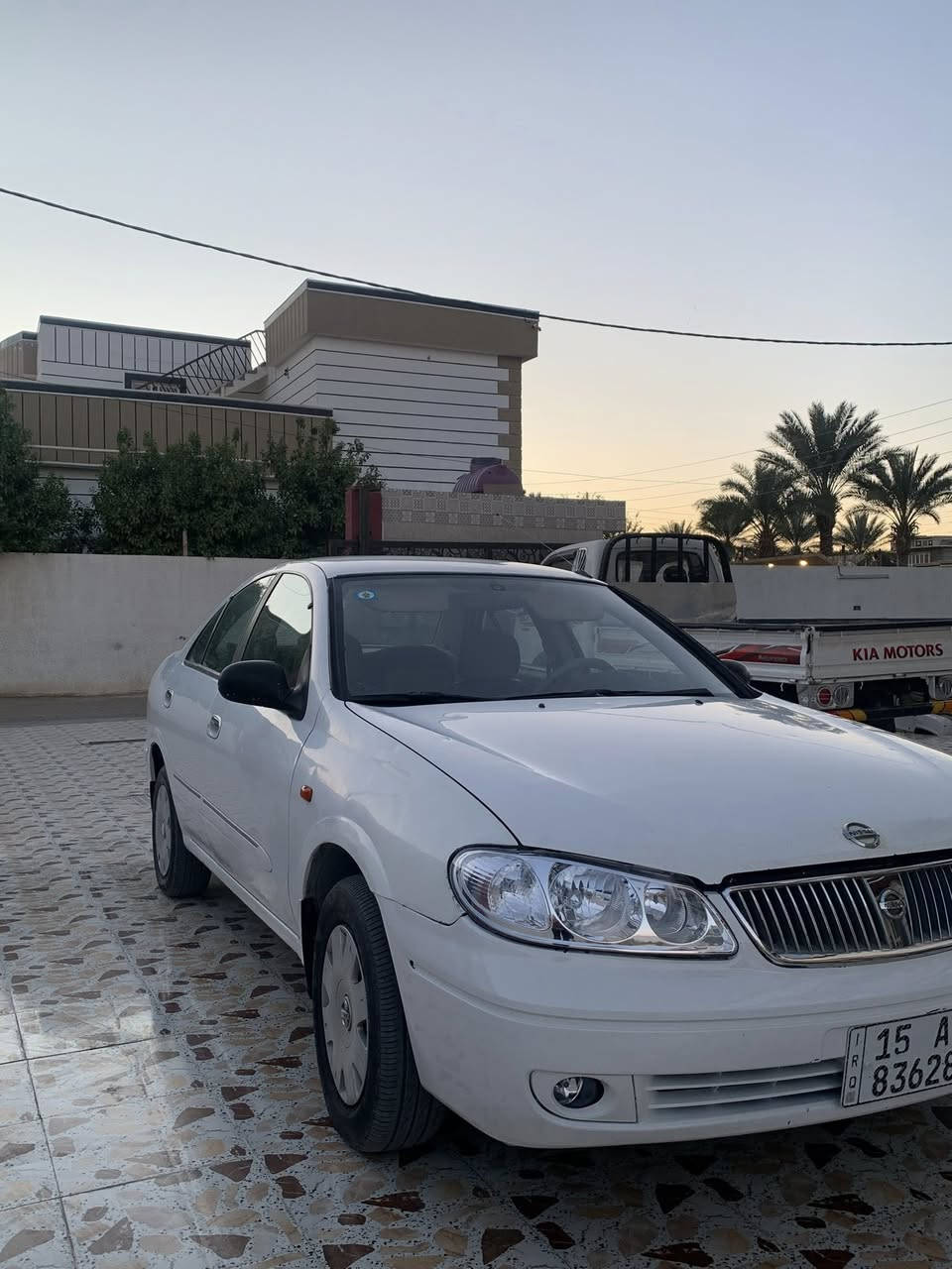 السلام عليكم  نيسان سني ٢٠٠٢ محدثه ٢٠٠٩ بجم سياره محرك اسود كير عادي جام  اوتوماتيك  مكفوله من ضربه من صبغ بيه بارد شي بسيط باب سايق السعر ٨٣ ورقه وبيه مجال 
***********
