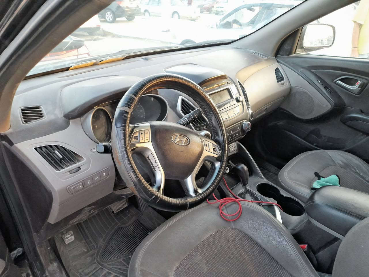 سلام عليكم توسان موديل 12 أمريكي حداديه وتخم تاير تبريد مكينه  2400دوش كير خمسه السعر110وبيهه مجال الاستفسار الرقم. المكان الناصريه ***********
