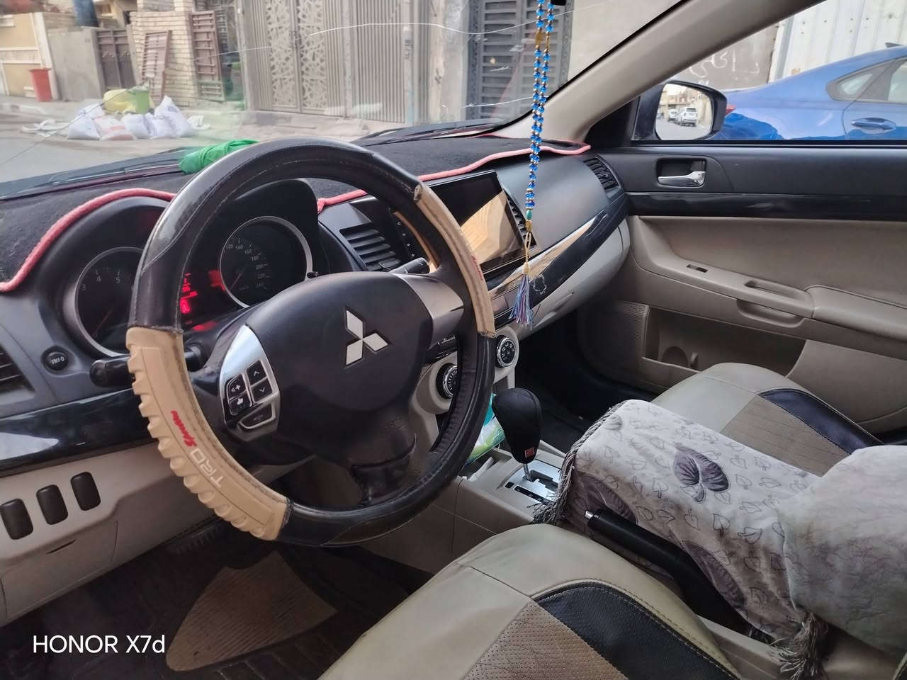 للـبيع.. قرش 2016
محرك 1600
فتحه.. اشاير مري...  ويل كب..  شاشه + كامره
سنويه با اسمي...  رقم بغداد. مبدل جنطه بيه..
رقمي واتساب.. ***********
عنواني بغداد... البياع...  السعر 105
