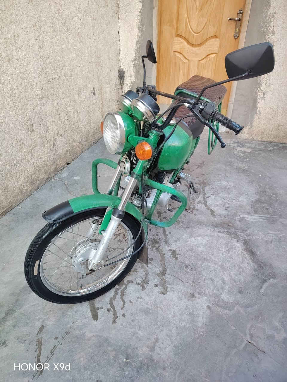 سلام عليكم
ماطور للبيع
نوع هندي نضافه فول
اي نقص مابي محرك بلادي كشره بلادي مكفول كفاله عامه محرك ناعم كله شغال مكفول
ستفسار ***********
